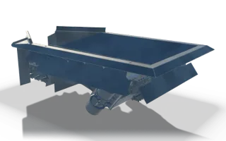 Feed hopper with side flaps, 4.6 m, in raw steel: a flat feed tray inside a rim frame, with plate flaps hanging along both long sides, a rear wall and a round drive unit underneath.